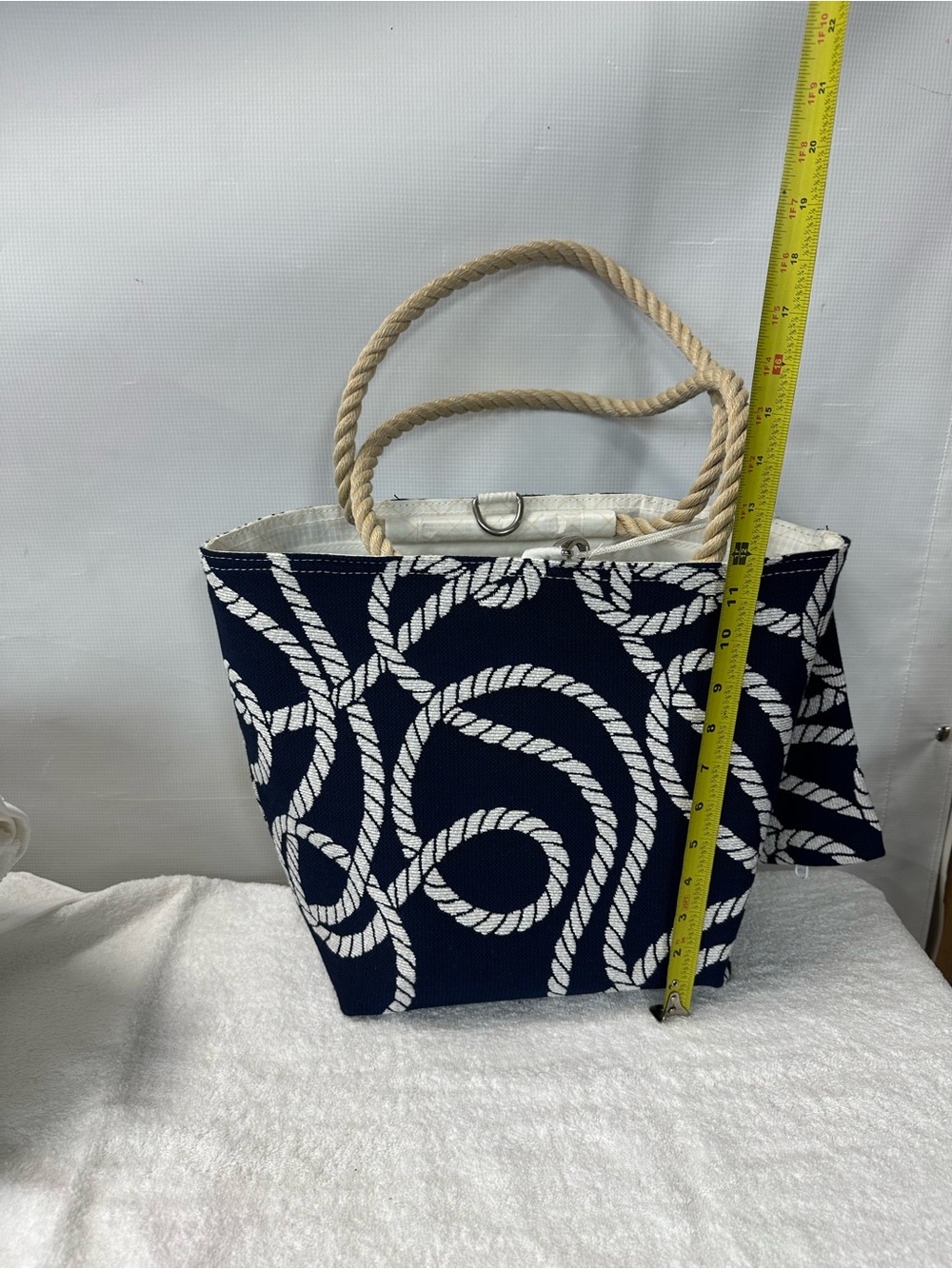 Navy Rope-Pattern Tote Bag with Natural Rope Handles - Picture 4 of 9